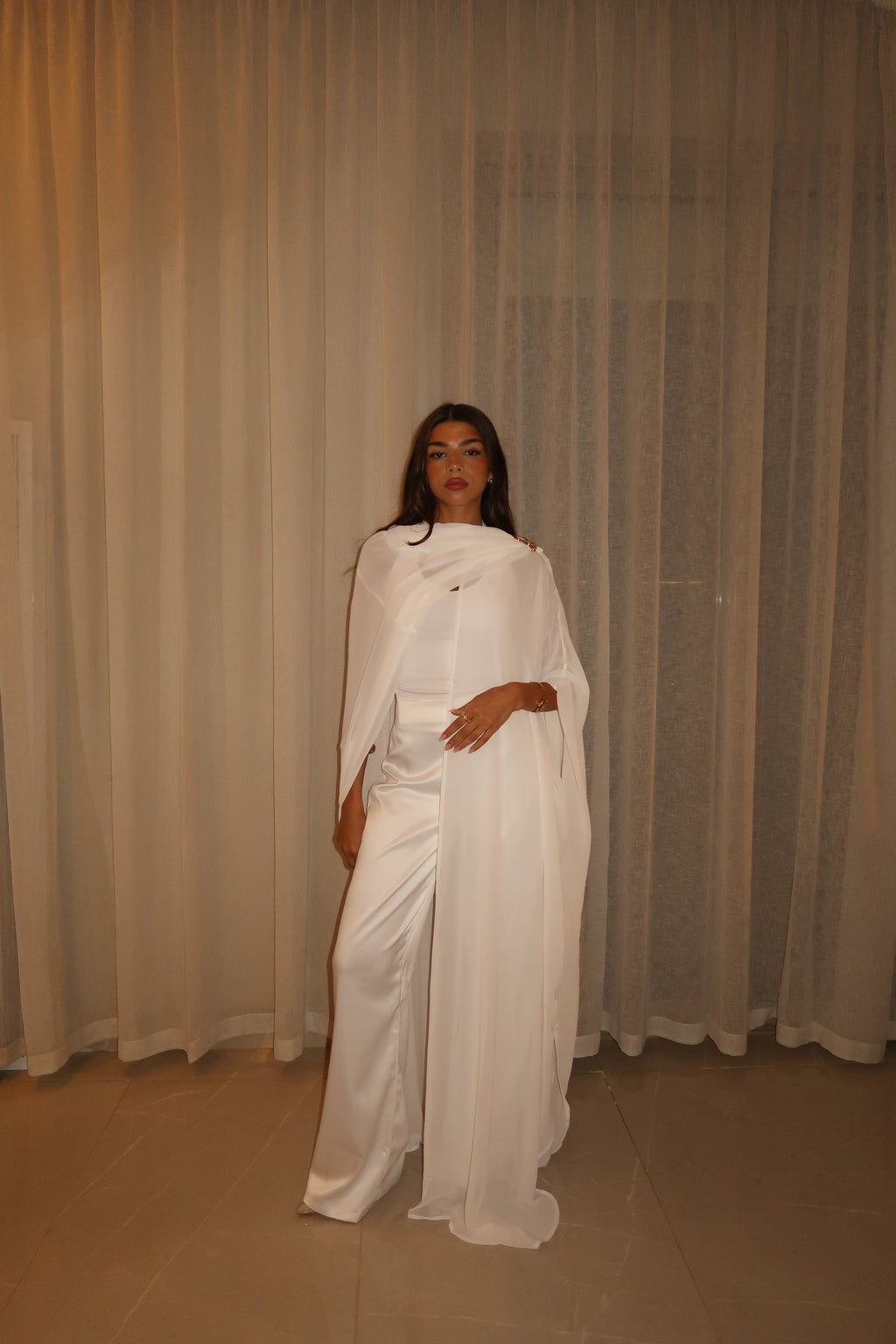 White Layal Cape Set (NEW)